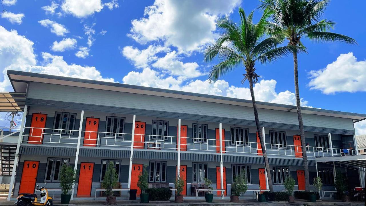 Revolution Hostel Пай Екстер'єр фото