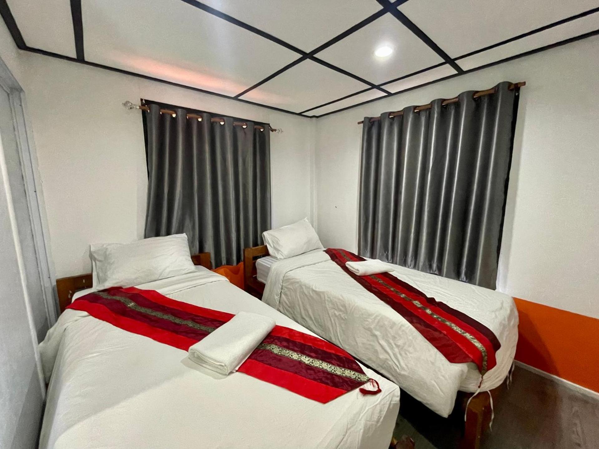 Revolution Hostel Пай Екстер'єр фото