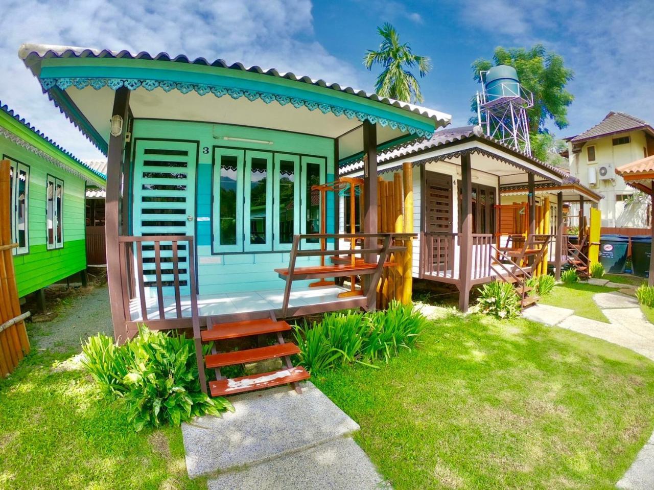 Revolution Hostel Пай Екстер'єр фото